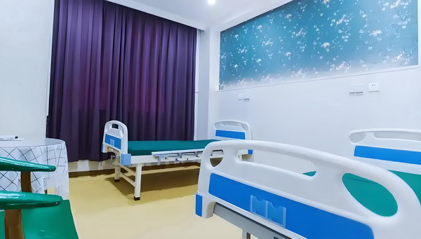 情妃得已：殿下请严肃